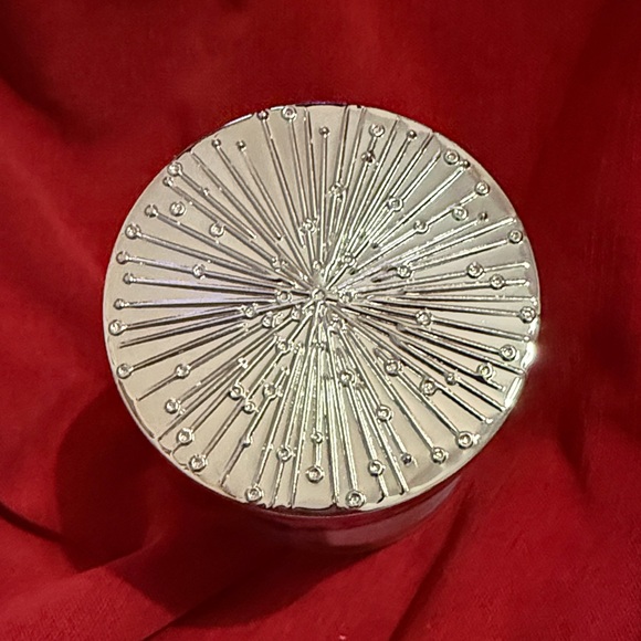 Bath & Body Works Snowflakes & Cashmere and Mango Mai Tai Candles - Picture 4 of 7